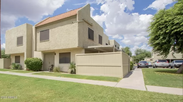 MLS: 6425190 Condo For Sale