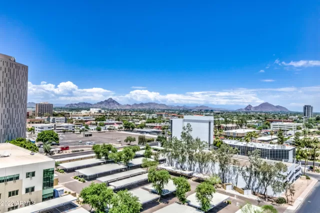 MLS: 6425324 Condo For Sale