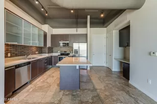 Photo #2: 6425324 Listing 