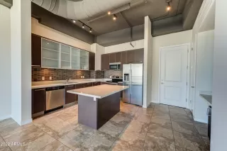 Photo #3: 6425324 Listing 