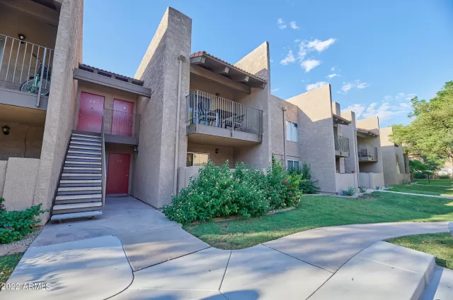 MLS: 6425453 Condo For Sale
