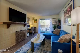 Photo #4: 6425453 Listing