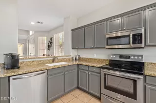 Photo #4: 6425460 Listing