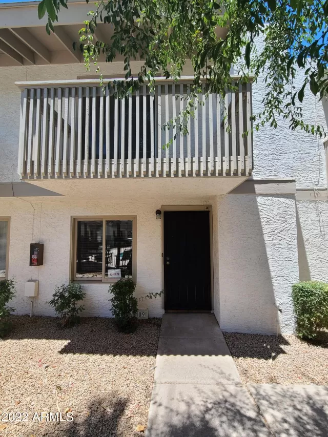 MLS: 6425839 Condo For Sale