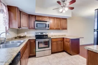 Photo #3: 6425974 Listing