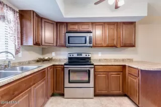 Photo #4: 6425974 Listing