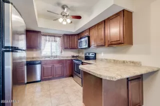 Photo #5: 6425974 Listing