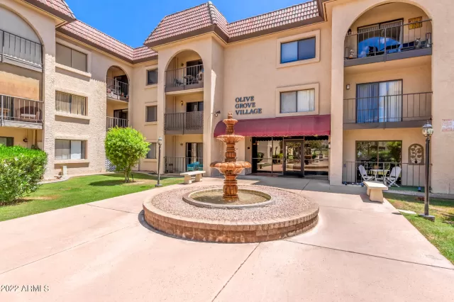 MLS: 6426034 Condo For Sale