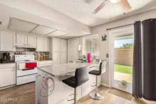 Photo #6: 6426081 Listing 