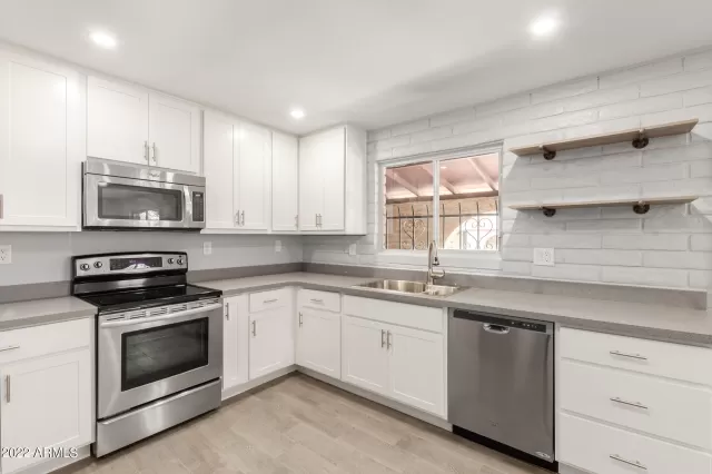 MLS: 6426106 Condo For Sale