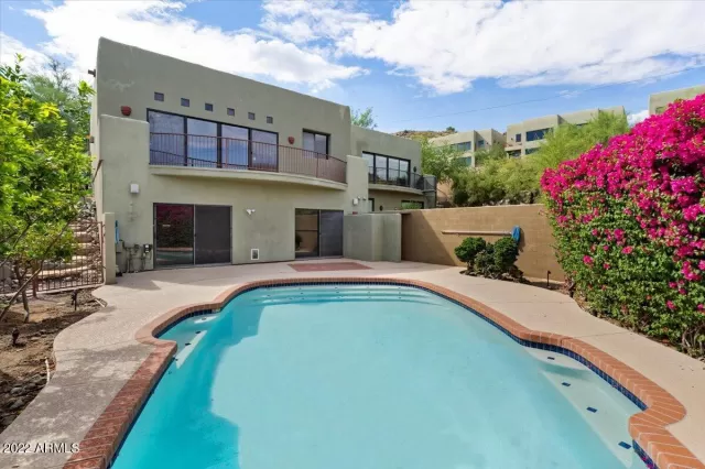 MLS: 6426259 Condo For Sale