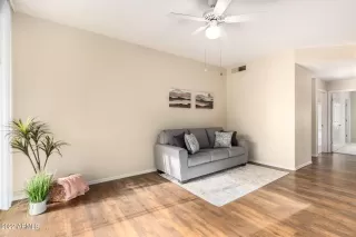 Photo #5: 6426290 Listing