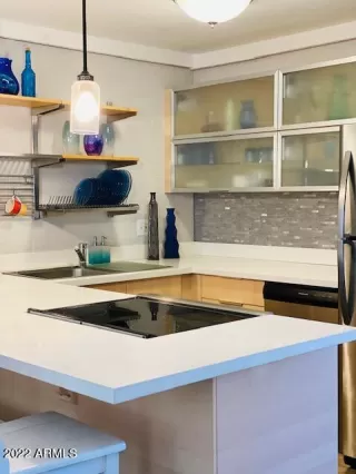 Photo #5: 6426328 Listing