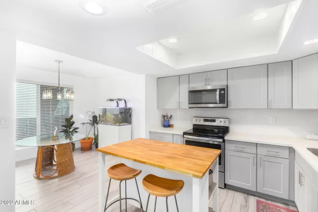 MLS: 6426636 Condo For Sale