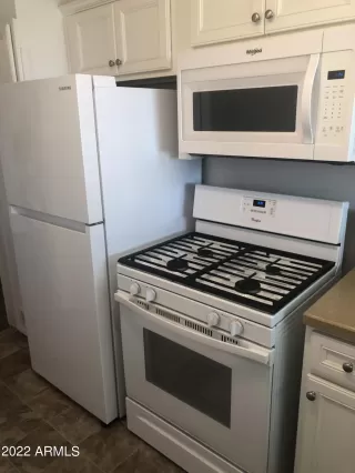 Photo #5: 6426704 Listing