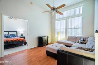 Photo #6: 6426888 Listing