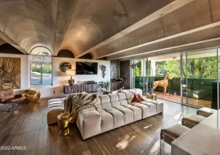 Photo #1: 6427020 Listing