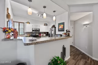 Photo #4: 6427157 Listing 