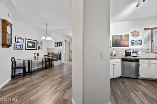 Photo #5: 6427157 Listing 