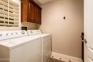 Photo #6: 6427665 Listing