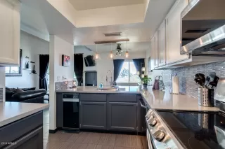 Photo #6: 6427929 Listing