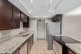 Photo #6: 6427931 Listing