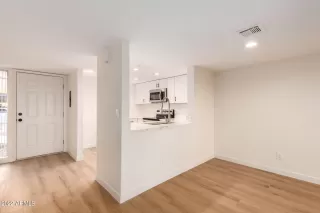 Photo #6: 6427935 Listing 