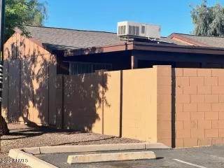 Photo #6: 6427965 Listing