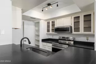 Photo #4: 6428056 Listing