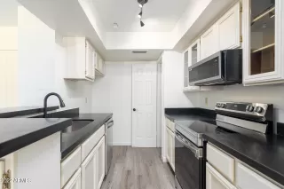 Photo #6: 6428056 Listing