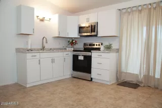 Photo #1: 6428216 Listing 