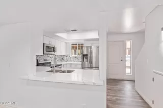 Photo #4: 6428410 Listing 