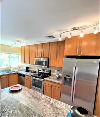 Photo #1: 6428512 Listing 