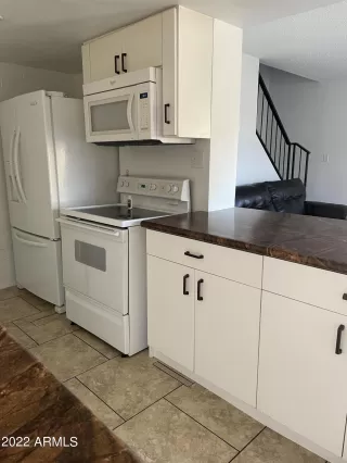 Photo #5: 6428567 Listing