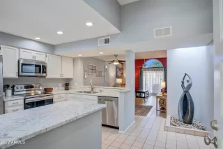 Photo #1: 6428809 Listing