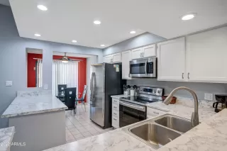 Photo #2: 6428809 Listing