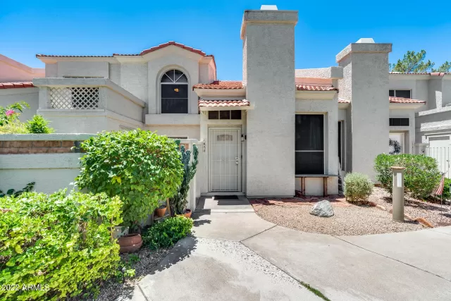 MLS: 6428924 Condo For Sale