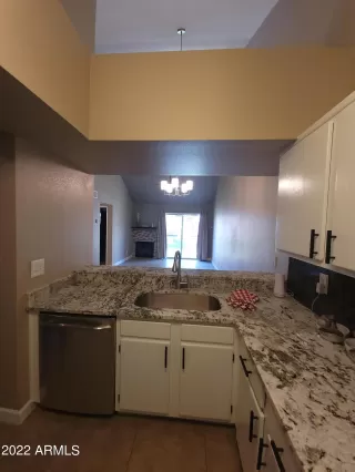 Photo #3: 6428994 Listing