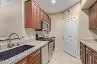 Photo #3: 6429033 Listing