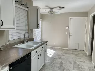 Photo #5: 6429350 Listing 