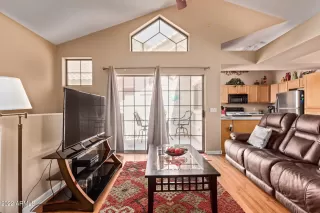 Photo #3: 6429390 Listing