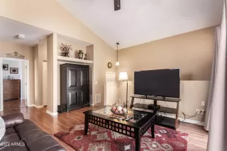 Photo #4: 6429390 Listing