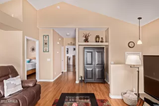 Photo #6: 6429390 Listing