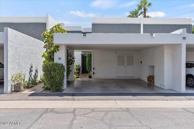 MLS: 6429469 Condo For Sale