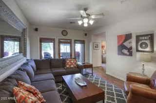 Photo #5: 6429542 Listing