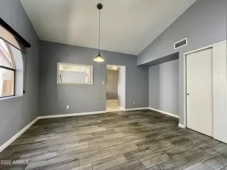 Photo #6: 6429602 Listing