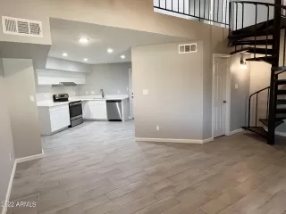 Photo #4: 6429691 Listing