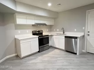 Photo #6: 6429691 Listing