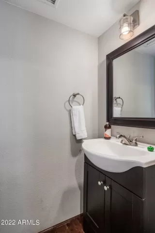 Photo #6: 6429739 Listing