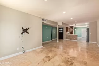 Photo #4: 6429820 Listing 